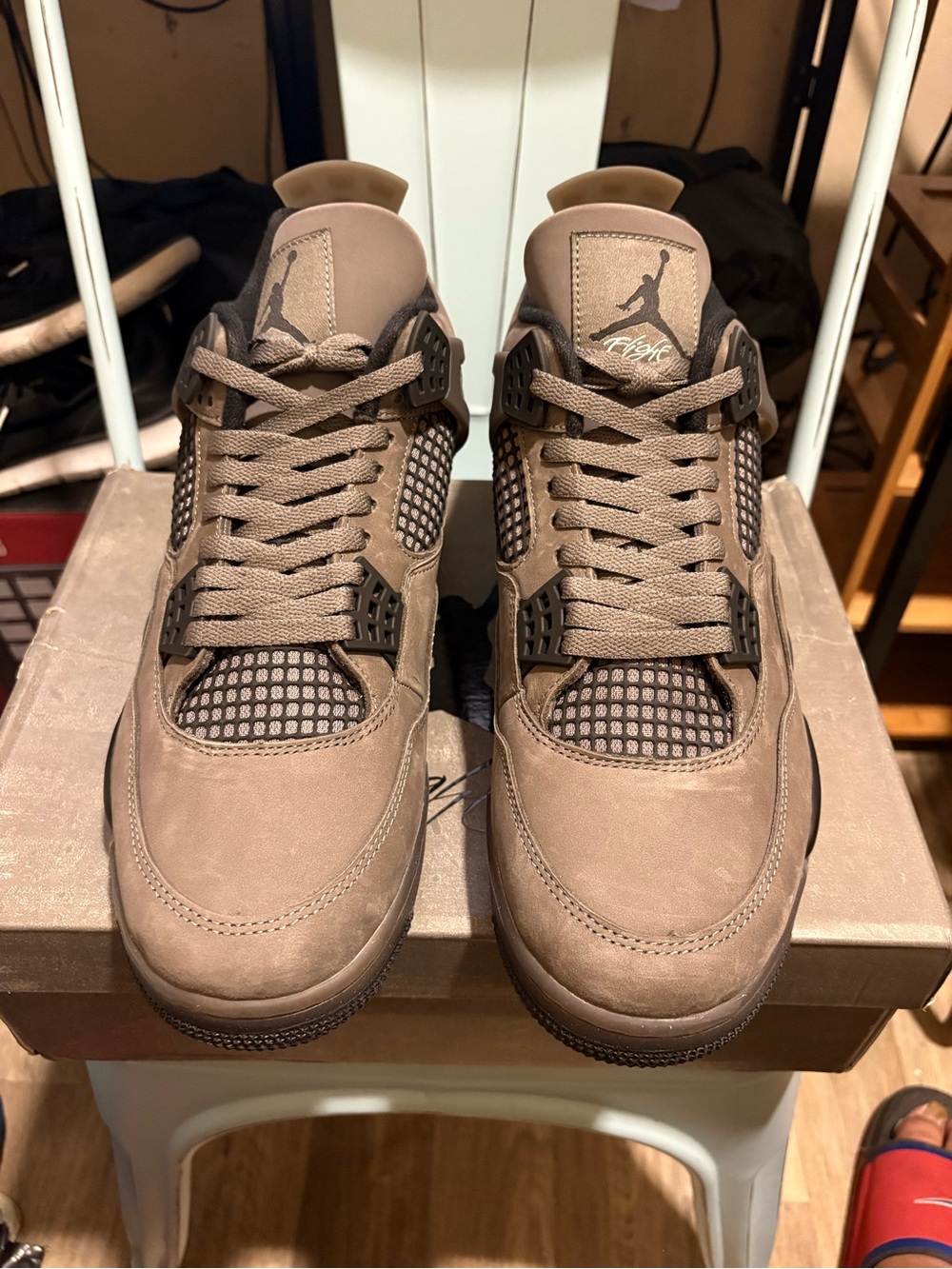 Jordan Retro 4 CAVE STONE
